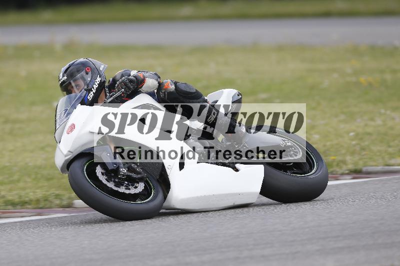 /09 19.04.2026  Caremotion get faster ADR/Gruppe rot/960